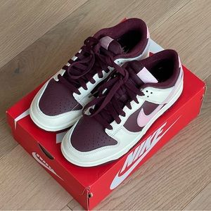 Nike Valentine Dunk Low Retro 2023